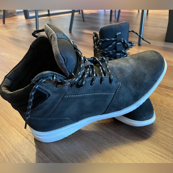 Kenneth Cole Men's Nio Boots - Picture 3 of 4